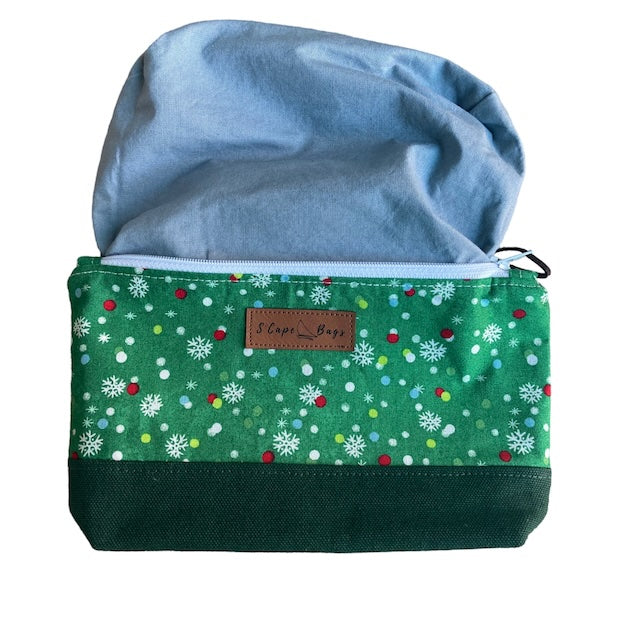 Snowflakes on Green South Cape Bag with interior