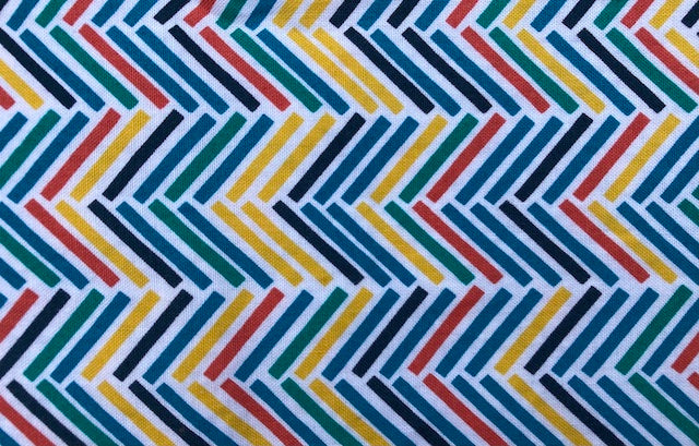 Multicolor arrow print